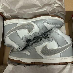 Size 10 Nike dunk high